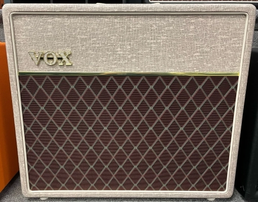 Vox AC15HW1 - Hand-wired Guitar Combo Amp with Celestion G12M Greenback